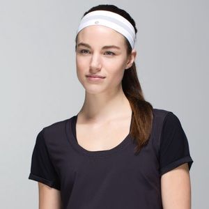 Lululemon fly away tamer headband *mesh